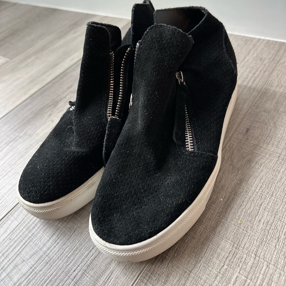 Steve Madden Black Zip-up Wedges - Picture 1 of 1